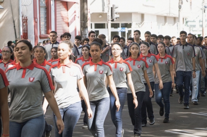 Imagem da notícia 'Guarda Mirim de Rio Claro participa do Desfile Cívico com 400 jovens em celebração aos 196 anos da cidade'