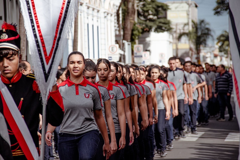 Imagem da notícia 'Guarda Mirim brilha no Desfile Cívico pelos 198 anos da cidade'