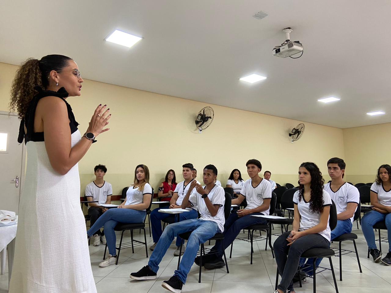 Imagem da notícia 'Guarda Mirim de Rio Claro recebe visita da Juíza do Trabalho Substituta da 3ª Vara do Trabalho de Jundiaí – JEIA Campinas'