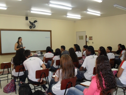Imagem da notícia 'Oficina de Apresentação Pessoal e Beleza para os jovens aprendizes'