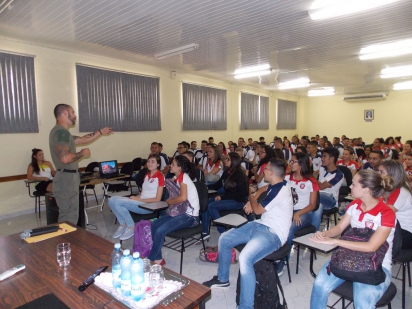 Imagem da notícia 'Palestra sobre defesa pessoal na GM'
